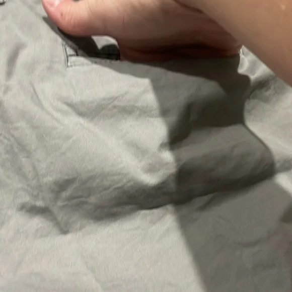 size 2 gray 7” Old Navy Chino shorts - Picture 5 of 8